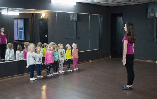 Гимнастика для беременных на 1-м триместре: безопасные упражнения для здоровья 01