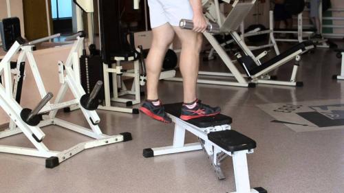 Быстрые и эффективные упражнения для похудения в бедрах и ягодицах 10 Быстрые и эффективные упражнения для похудения в бедрах и ягодицах 10