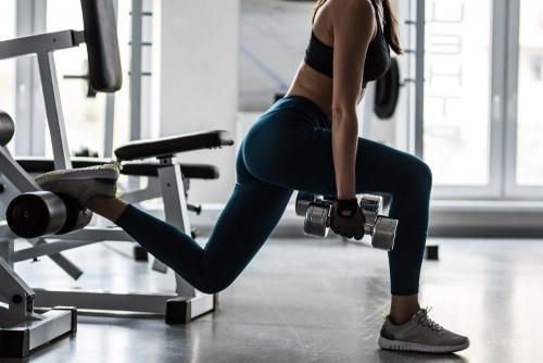 Станьте сильнее и гибче: тренировка на ягодицы и ноги дома 05