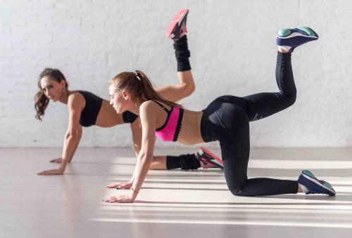 Как правильно выполнять изолирующие упражнения для ягодичных мышц.