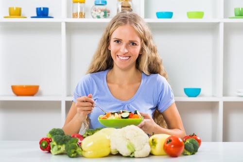 Какие продукты питания могут способствовать чистой коже