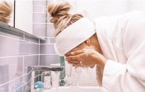 Можно ли использовать продукты для чистой кожи на чувствительной коже