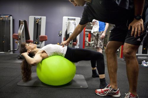 Какие упражнения на пресс наиболее эффективны для укрепления мышц спины