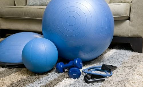 С чего стоит начать, если хочется начать тренироваться без тренажеров. С чего начать домашние тренировки: составляем программу