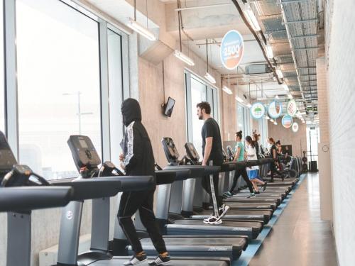 Вечерние тренировки: плюсы и минусы для гипертрофии. Плюсы и минусы утренних фитнес-тренировок