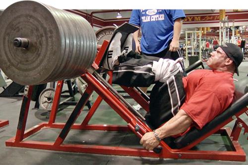 Какой план тренировок подходит для набора мышечной массы. Пятница: проработка плеч и ног