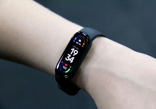 Какие популярные фитнес-трекеры наиболее точно отслеживают физические активности. Первое впечатление