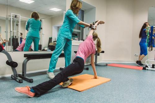 Есть ли ограничения или противопоказания к выполнению таких упражнений. Что такое ЛФК