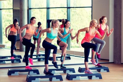 Эффективная программа тренировок в зале для девушек: как быстро сжечь жир 03