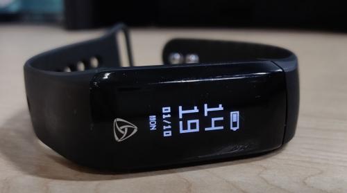 Топ-5 лучших фитнес-браслетов для мужчин: выбираем идеальный аксессуар для тренировок 08 Топ-5 лучших фитнес-браслетов для мужчин: выбираем идеальный аксессуар для тренировок 08