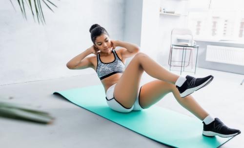 Как избежать возникновение травм при выполнении упражнений для живота. Почему возникает боль